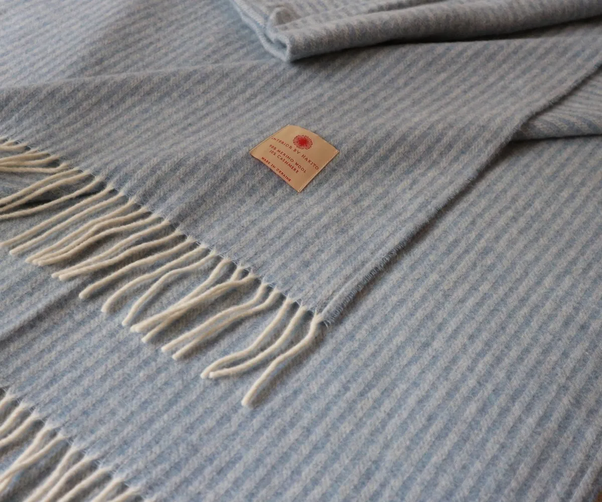 Interior by Hakito Tagesdecke Kaschmir Merino, Himmelblau 4